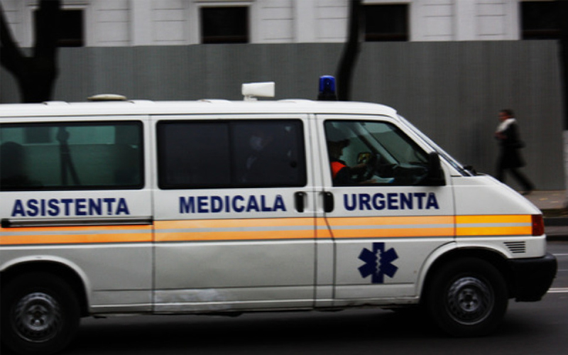 Peste 30 de copii au ajuns la spital cu intoxicație alimentară, după ce au mâncat în cantina școlii. Ce spun specialiștii