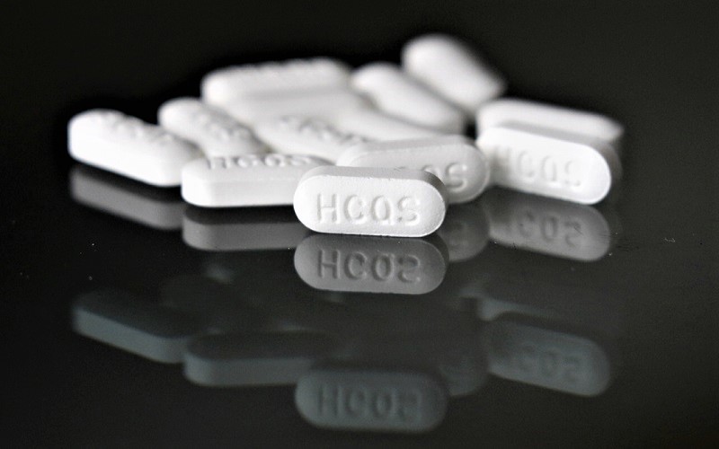 EMA avertizează din nou: clorochina și hidroxiclorochina pot provoca reacții adverse grave, mai ales dacă sunt combinate cu azitromicina