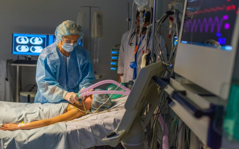 Cea mai importantă societate de terapie intensivă din lume nu recomandă Remdesivirul pentru pacienții critici cu COVID