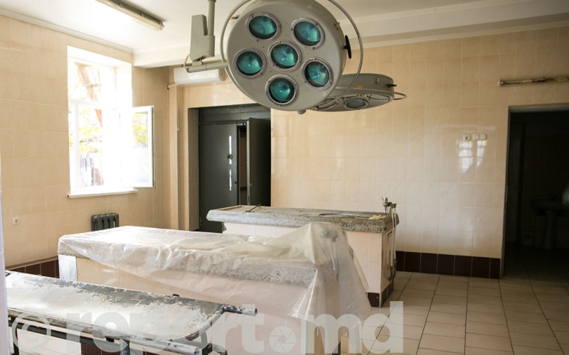 Reportaj de la morgă: „COVID-ul atacă foarte dur organismul. Mai sunt și complicațiile apărute din cauză că pacientul nu a beneficiat la timp de asistență medicală și boala a avansat”